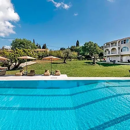 Pelithea Family Resort מלון 4*