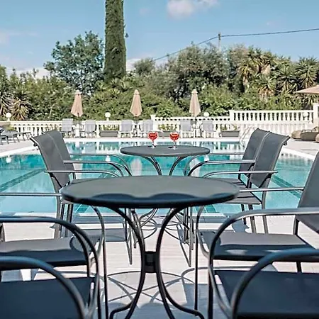 Pelithea Family Resort מלון 4*