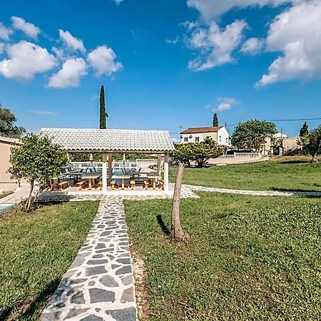 Pelithea Family Resort מלון 4*